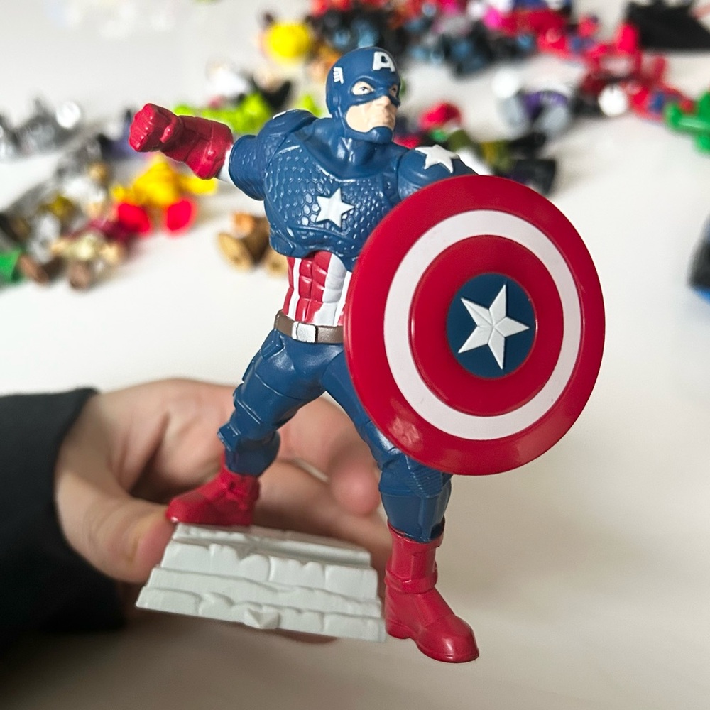 Playmation Marvel Avengers Captain America Smart Figure